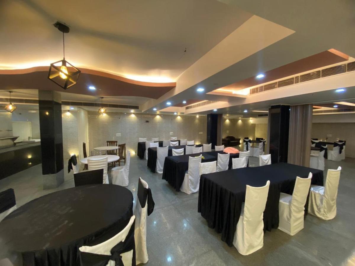 Airport Hotel Vishal Residency New Delhi Exteriör bild