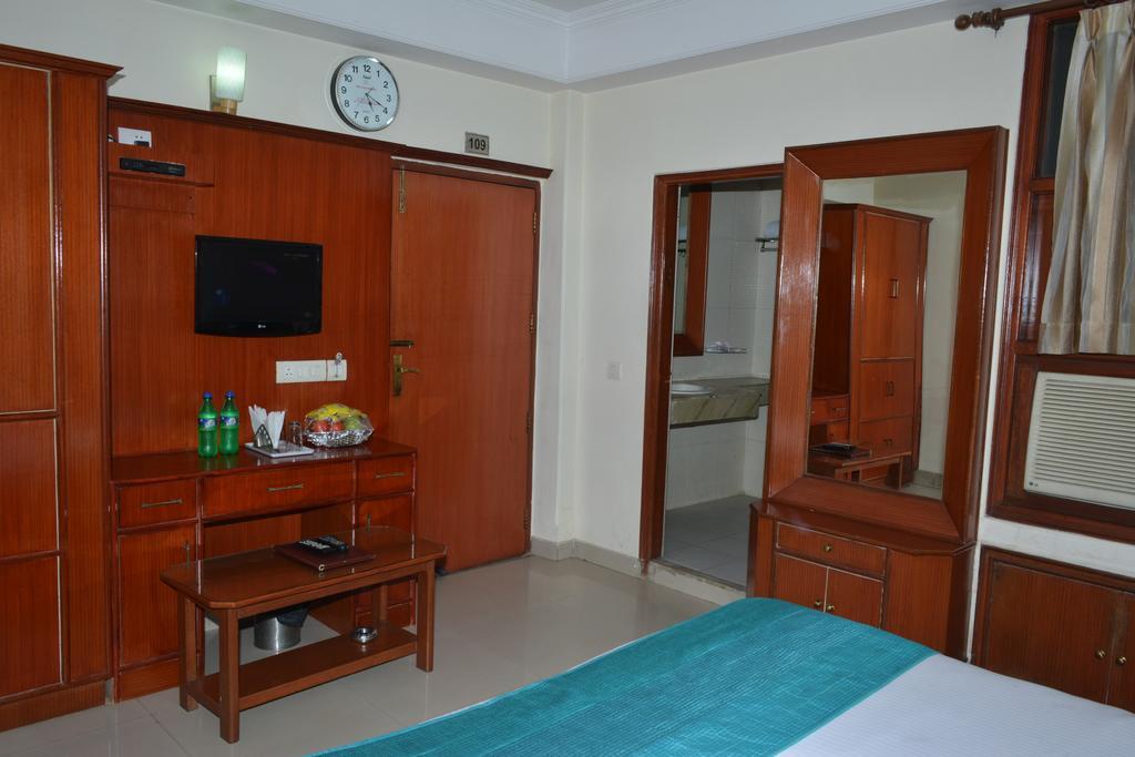 Airport Hotel Vishal Residency New Delhi Exteriör bild