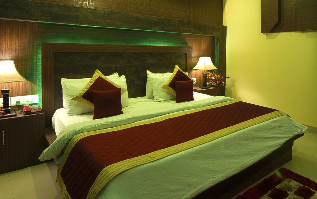 Airport Hotel Vishal Residency New Delhi Exteriör bild
