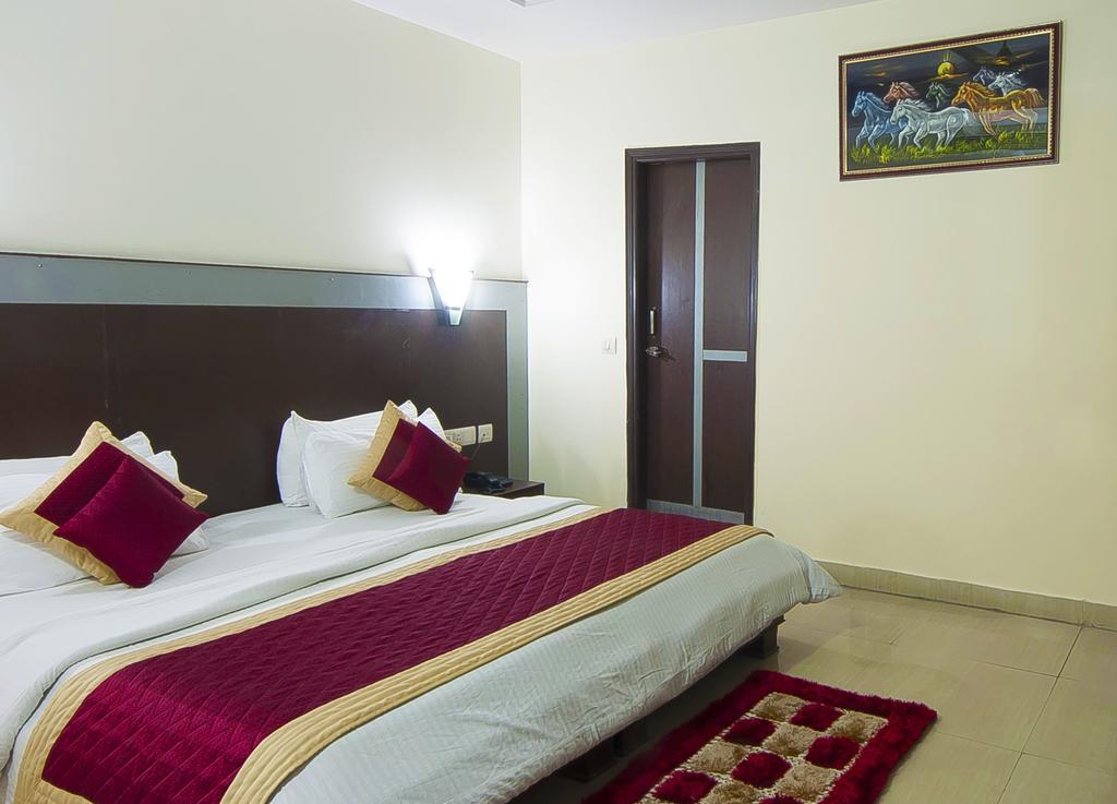Airport Hotel Vishal Residency New Delhi Exteriör bild