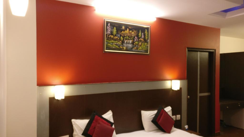 Airport Hotel Vishal Residency New Delhi Exteriör bild