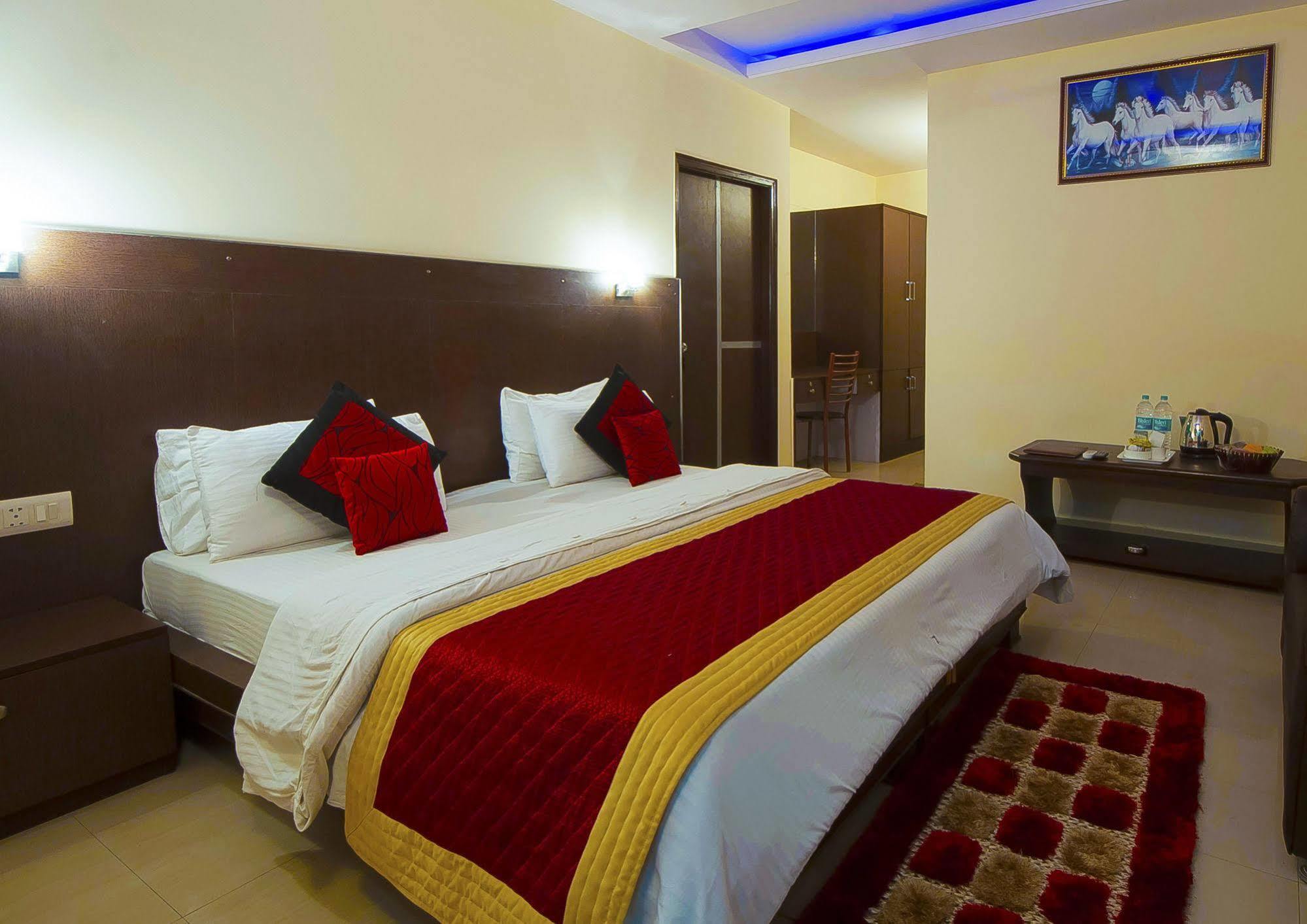 Airport Hotel Vishal Residency New Delhi Exteriör bild