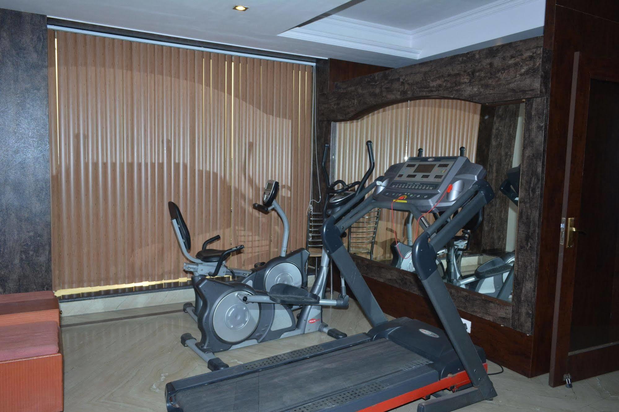 Airport Hotel Vishal Residency New Delhi Exteriör bild