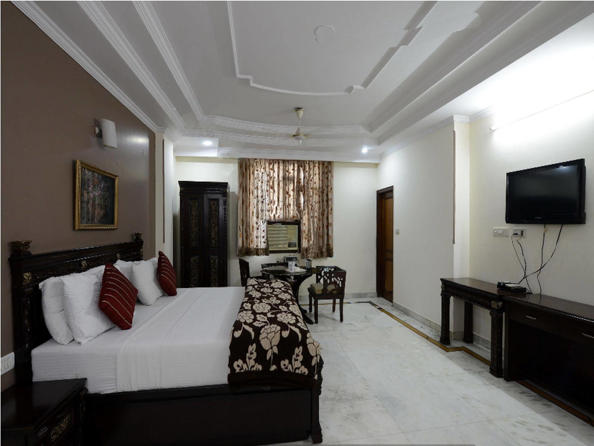 Airport Hotel Vishal Residency New Delhi Exteriör bild